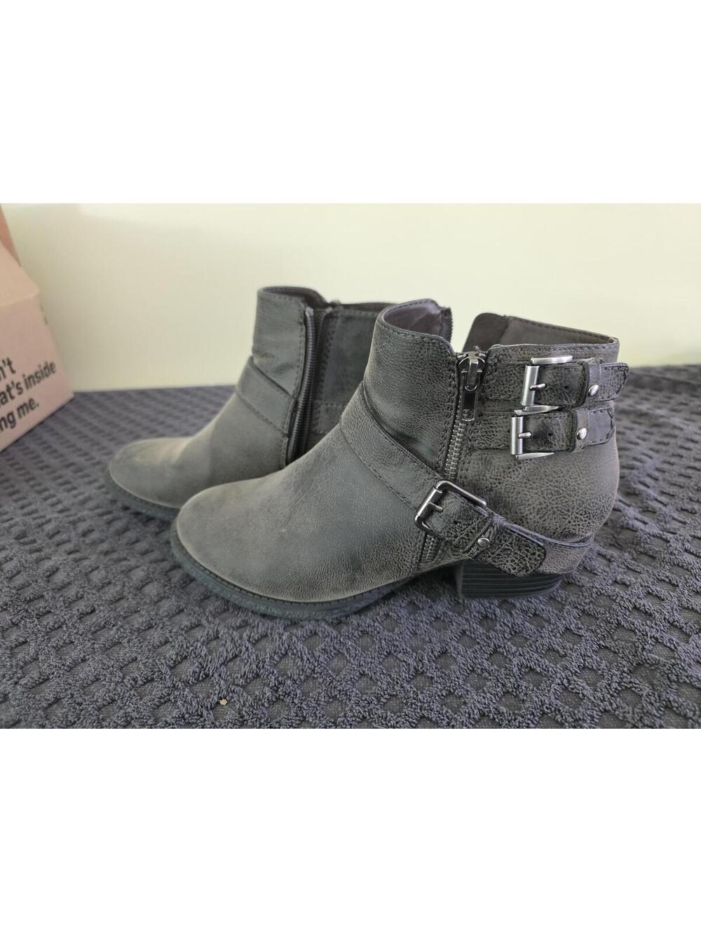 Sonoma Goods For Life Gray Ankle Boots Women’s 8 Wide Side Zip Buckle Booties